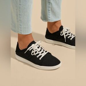 Olukai Pehuea Li Lightweight Sneakers Black/White Sand Sz: W9